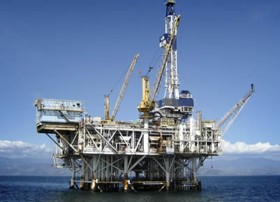 Oil extraction equipment is on the sea.