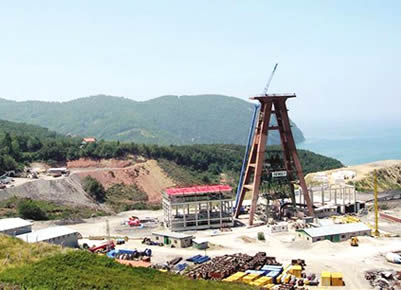 the coal field with coal extraction equipment.